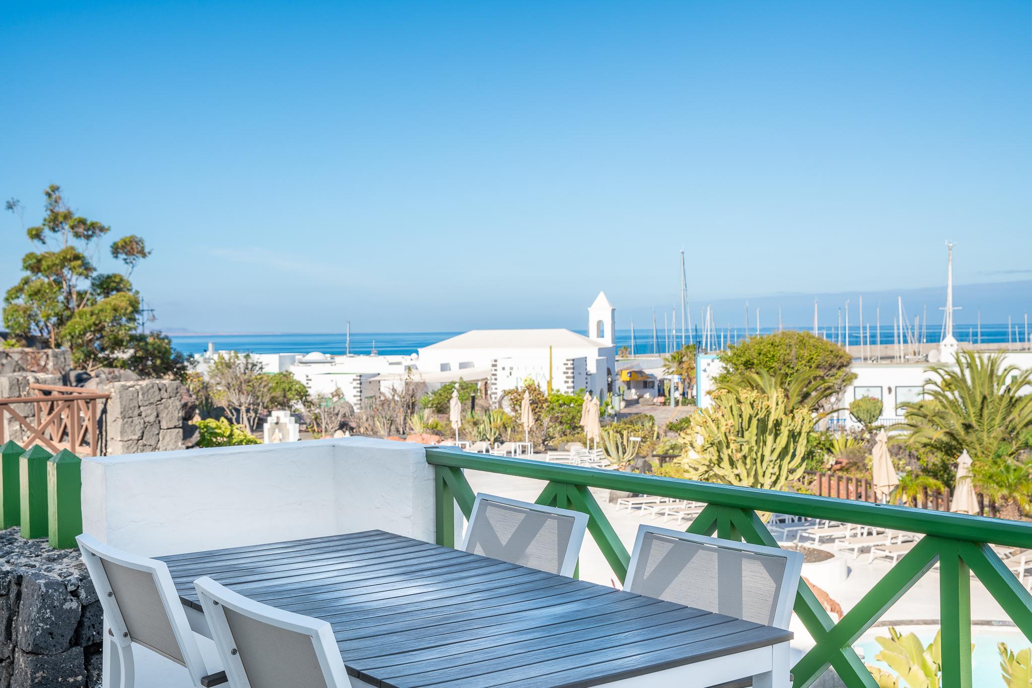 Hotel Livvo Volcan Lanzarote Плайя-Бланка Екстер'єр фото