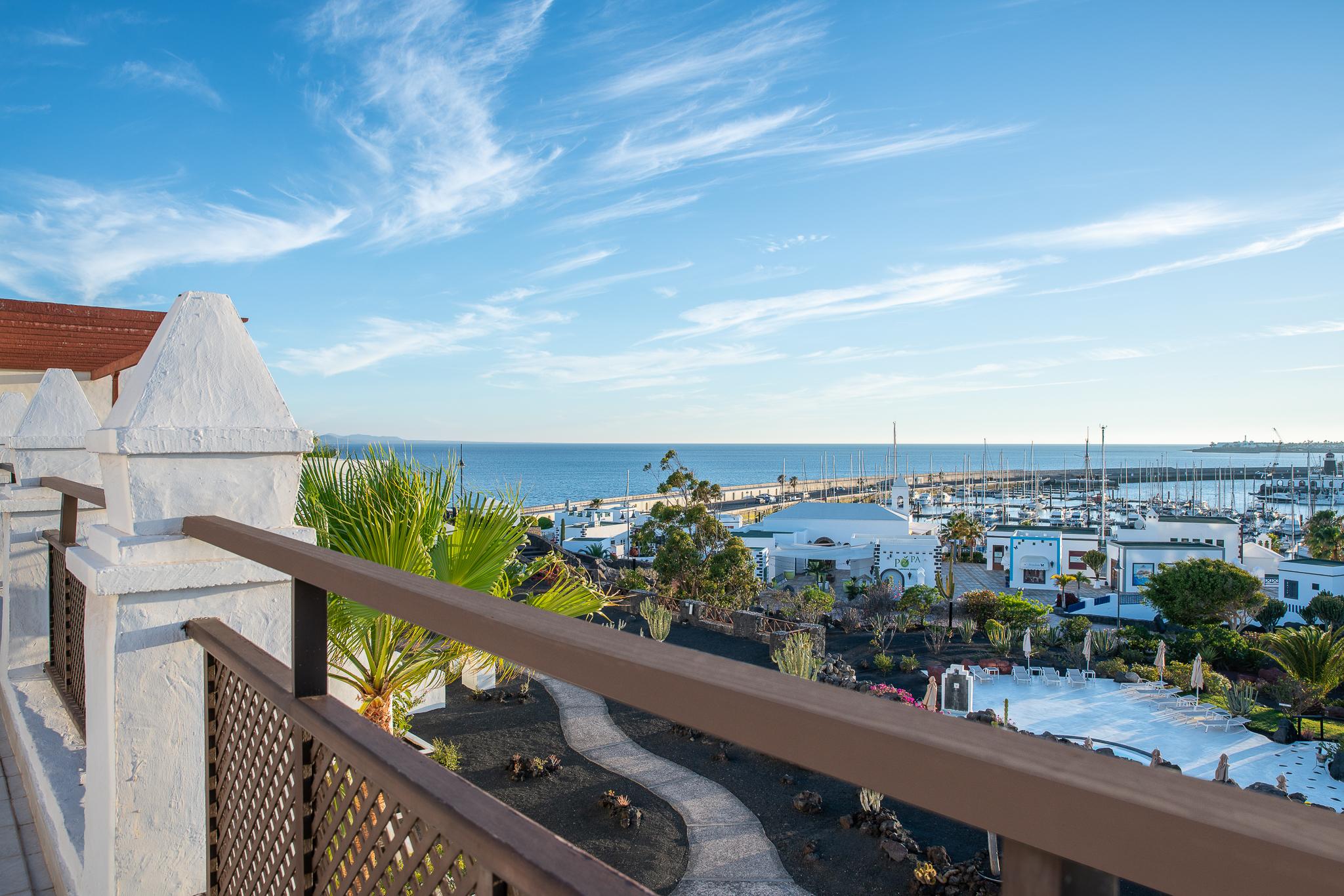 Hotel Livvo Volcan Lanzarote Плайя-Бланка Екстер'єр фото