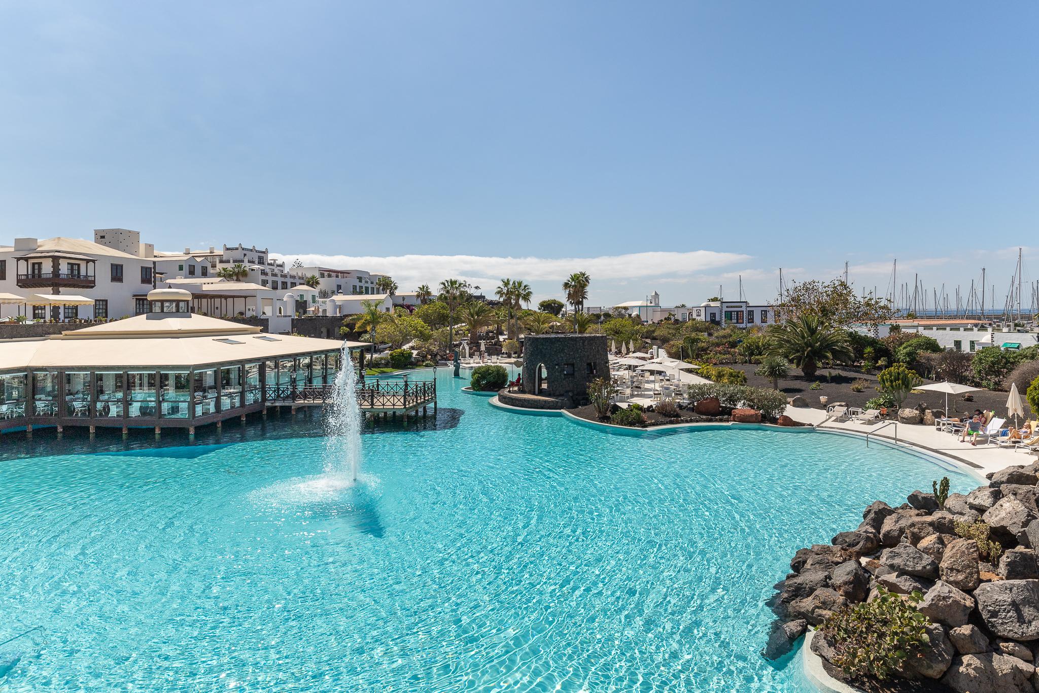 Hotel Livvo Volcan Lanzarote Плайя-Бланка Екстер'єр фото