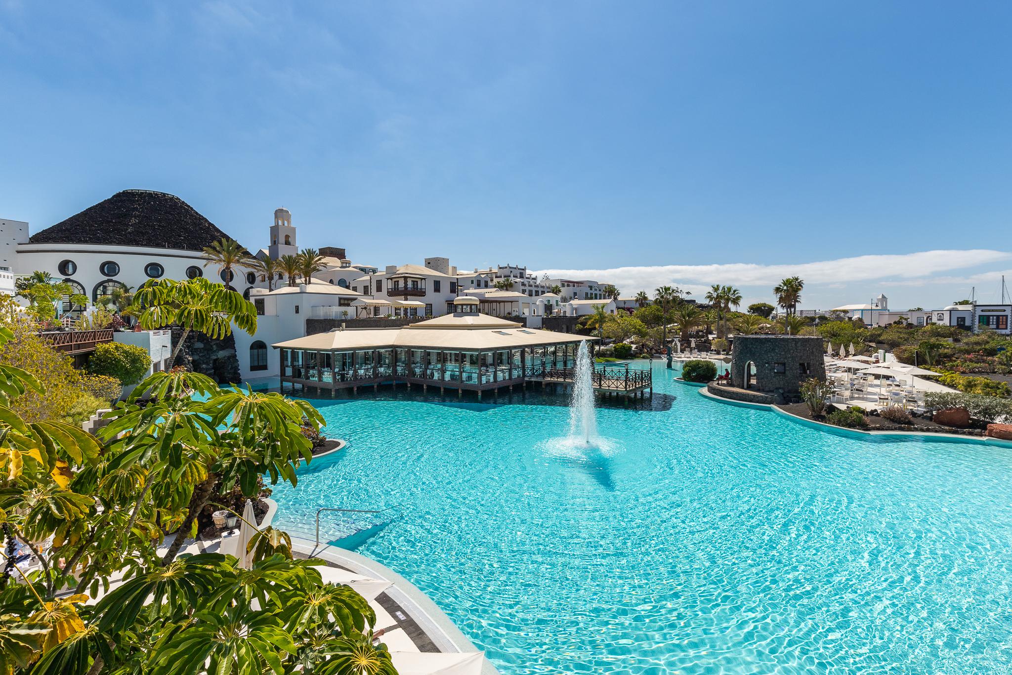 Hotel Livvo Volcan Lanzarote Плайя-Бланка Екстер'єр фото