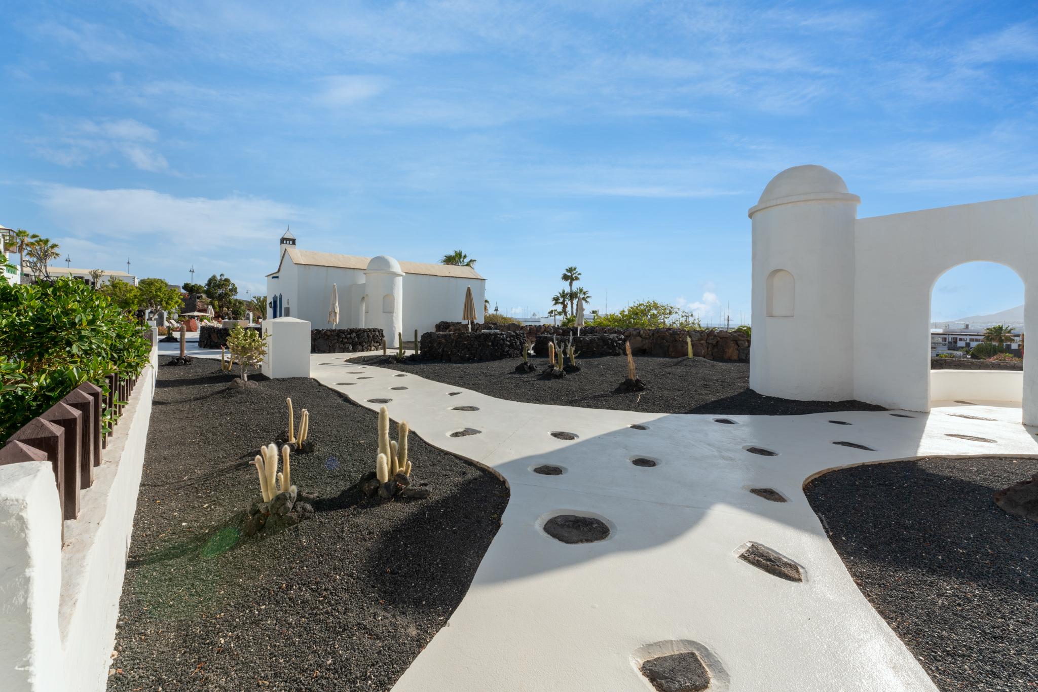 Hotel Livvo Volcan Lanzarote Плайя-Бланка Екстер'єр фото