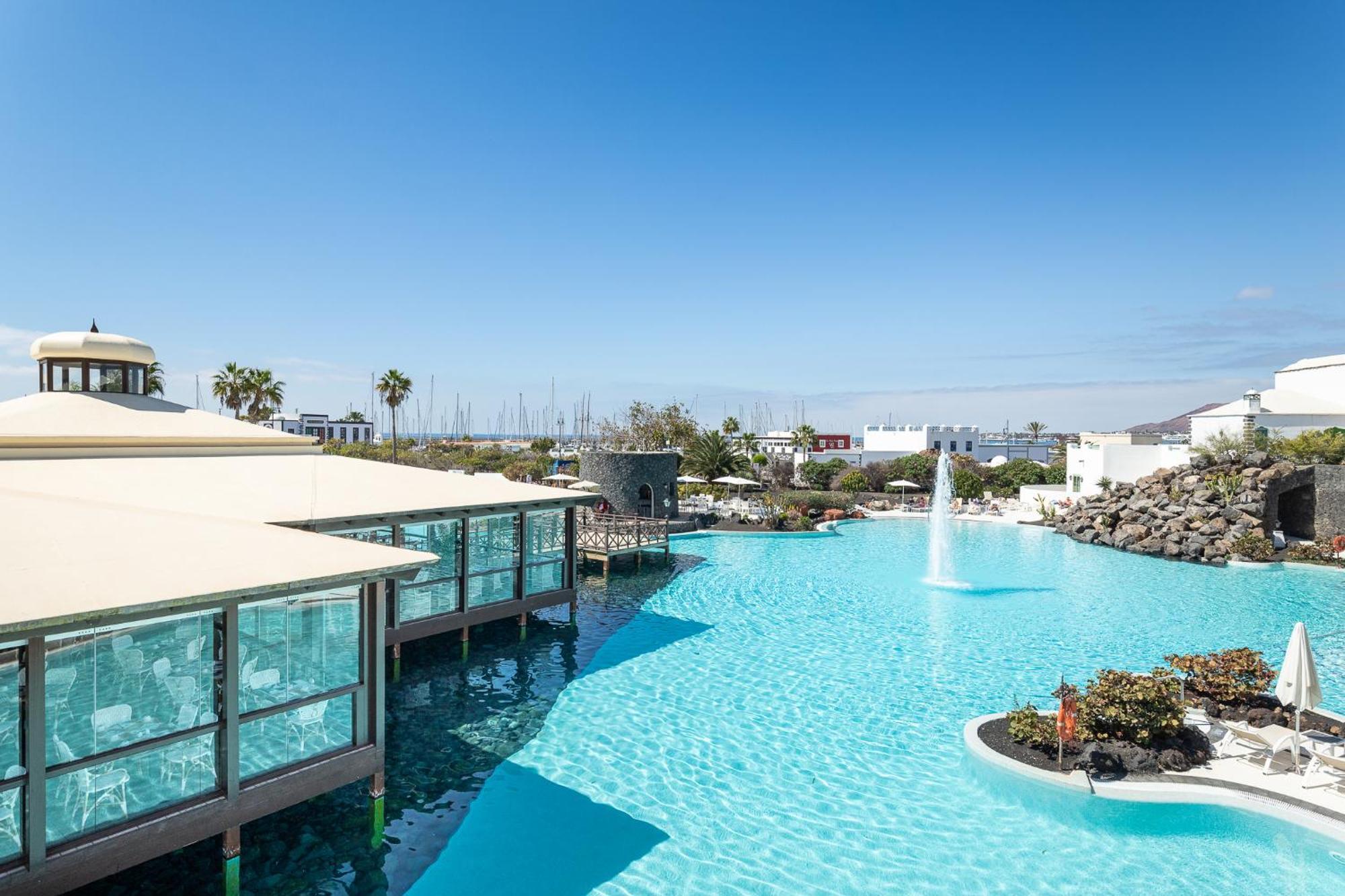 Hotel Livvo Volcan Lanzarote Плайя-Бланка Екстер'єр фото