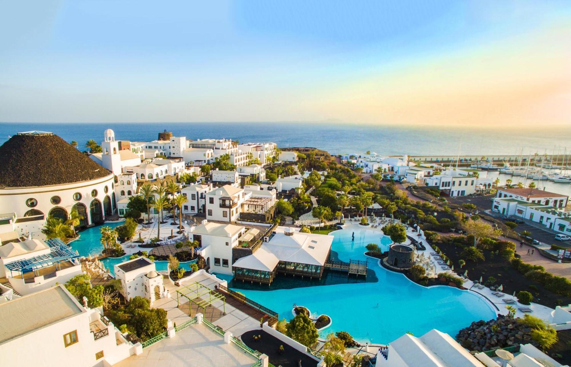 Hotel Livvo Volcan Lanzarote Плайя-Бланка Екстер'єр фото