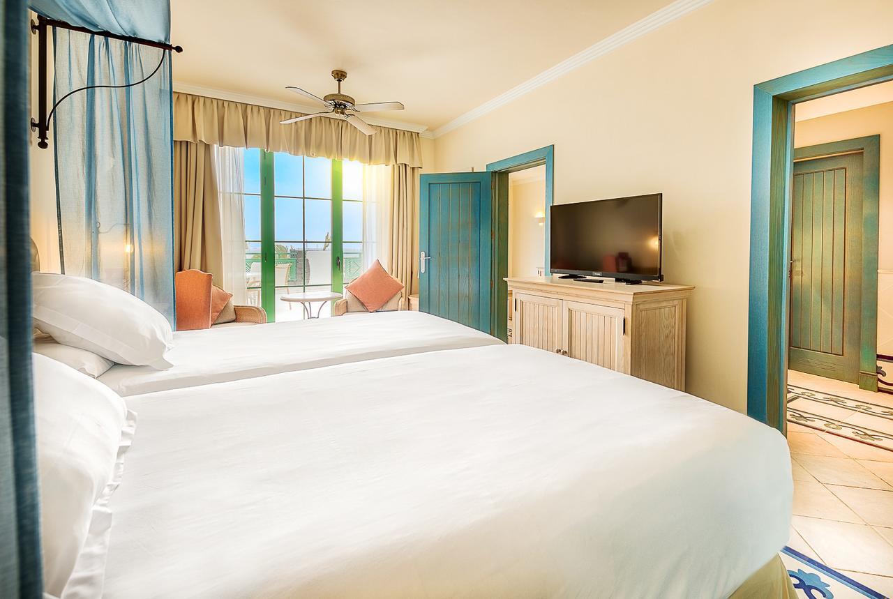 Hotel Livvo Volcan Lanzarote Плайя-Бланка Номер фото